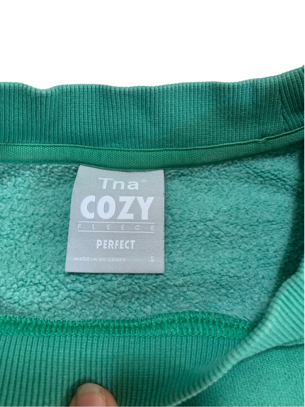 Tna Aritzia Cozy Fleece Perfect Cropped Crew Sweatshirt Green S - Picture 4 of 8